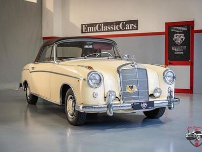 Usata Mercedes 220 109 CV (80 kW) 1960 Bianco Cabrio