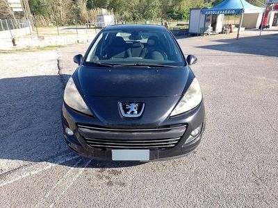 Gebraucht Peugeot 207 70 PS (51 kW) 2009 Schwarz Limousine