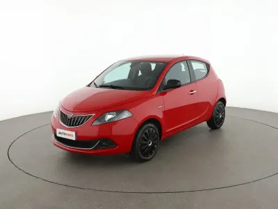 Usata Lancia Ypsilon Silver 70 CV (51 kW) 2022 Rosso Utilitaria