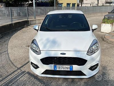 Usata Ford Fiesta ST-Line 125 CV (91 kW) 2018 Bianco Utilitaria