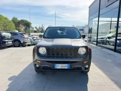 Usata Jeep Renegade Trailhawk 170 CV (125 kW) 2016 Grigio SUV