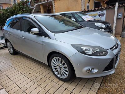 Grigio Usata 2012 Ford Focus Titanium Station wagon | 5300 € (Buon prezzo)