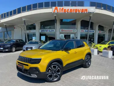 Usata Jeep Avenger Summit 101 CV (74 kW) 2024 Oro SUV