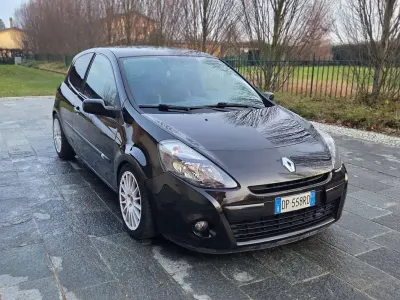Usata Renault Clio III LE 86 CV (63 kW) 2008 Nero Berlina