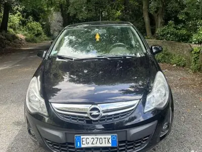 Usata Opel Corsa Cosmo 95 CV (69 kW) 2011 Nero Utilitaria