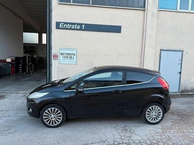 Usata Ford Fiesta Titanium 68 CV (50 kW) 2008 Nero Utilitaria