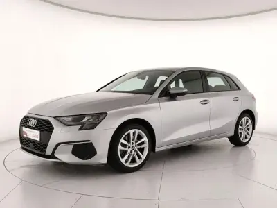 Usata Audi A3 Business 150 CV (110 kW) 2021 Argento fioretto metallizzato Berlina