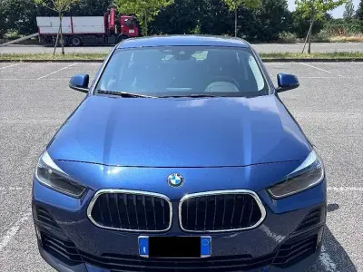 Usata BMW X2 116 CV (85 kW) 2020 Blu SUV