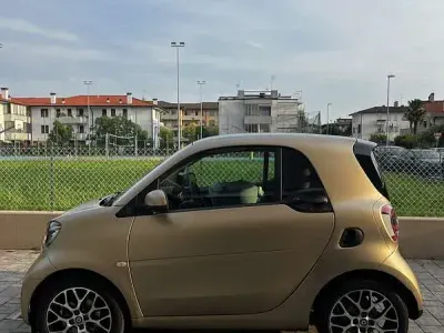 Usata Smart ForTwo Coupé 41 kW (56 CV) 2023 Utilitaria