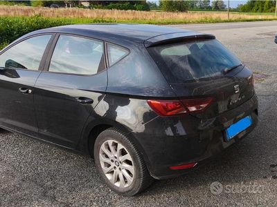 Usata Seat Leon 110 CV (80 kW) 2014 Nero Berlina