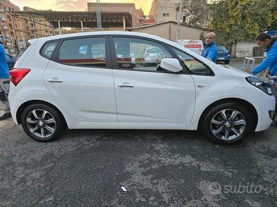 Usata Hyundai ix20 125 CV (91 kW) 2015 Bianco Utilitaria