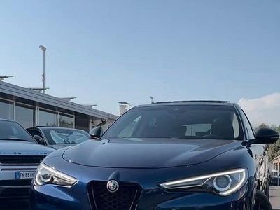 Usata Alfa Romeo Stelvio Veloce 209 CV (153 kW) 2020 Blu SUV