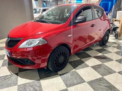Usata Lancia Ypsilon S 69 CV (50 kW) 2021 Rosso Utilitaria