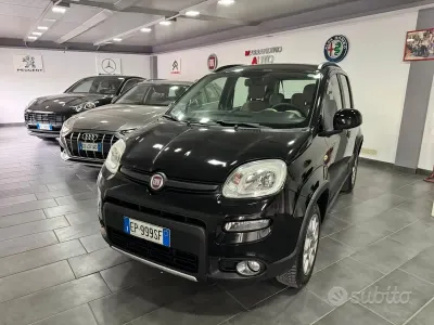 Usata Fiat Panda 4x4 S 75 CV (55 kW) 2013 Nero Utilitaria