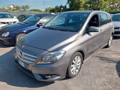 Usata Mercedes B180 Executive 109 CV (80 kW) 2013 Grigio Monovolume