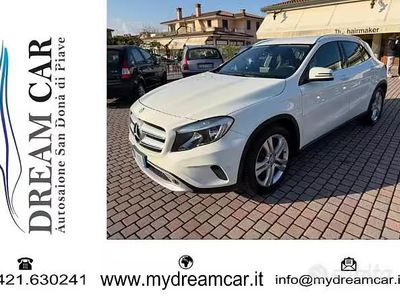 Usata Mercedes GLA180 156 CV (114 kW) 2016 Bianco SUV