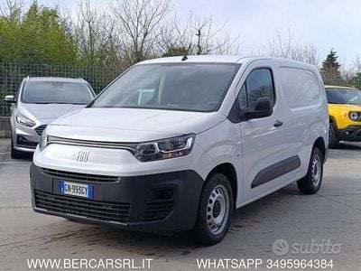 Usata Fiat Doblò 131 CV (96 kW) 2023 Bianco Monovolume