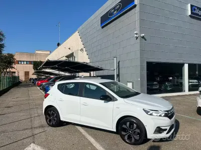 Usata Dacia Sandero Journey 91 CV (66 kW) 2025 Bianco Berlina
