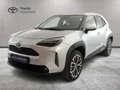 Usata Toyota Yaris Cross Lounge 116 CV (85 kW) 2022 Grigio SUV