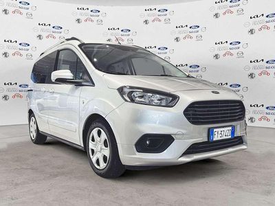 Usata Ford Tourneo Courier 101 CV (74 kW) 2019 Argento Monovolume