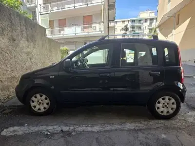 Usata Fiat Panda Active 69 CV (50 kW) 2011 Blu Utilitaria