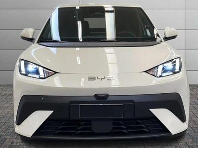 Nuova BYD Dolphin Surf Boost 64 kW (88 CV) 2026 Apricity white Utilitaria