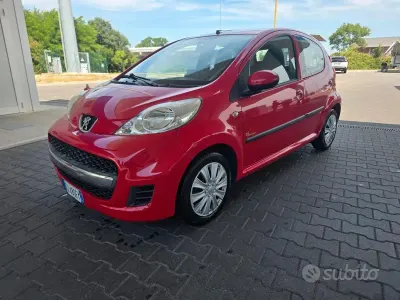 Usata Peugeot 107 68 CV (50 kW) 2010 Utilitaria