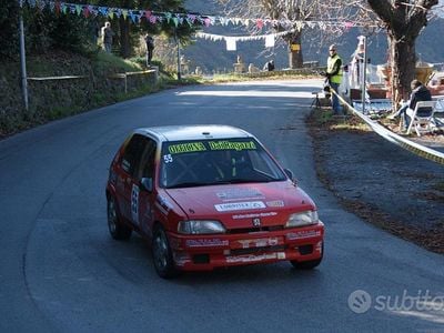Usata Peugeot 106 98 CV (72 kW) 1996 Rosso Utilitaria