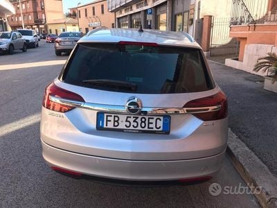 Usata Opel Insignia Business 140 CV (102 kW) 2015 Argento Station wagon