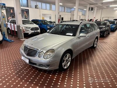 Mercedes E320
