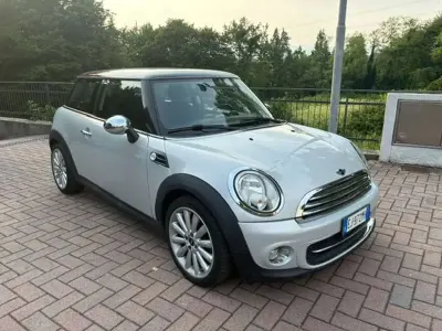Usata Mini Cooper 122 CV (89 kW) 2011 Bianco Utilitaria