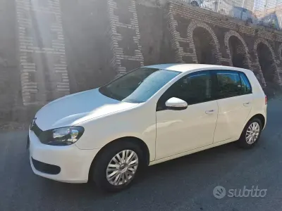 Usata VW Golf VI United 80 CV (58 kW) 2011 Bianco Utilitaria