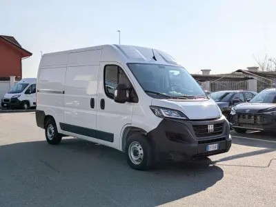 Usata Fiat Ducato 33 140 CV (102 kW) 2023 Bianco pastello Furgone