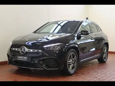 Usata Mercedes GLA180 Advanced Plus 116 CV (85 kW) 2025 Nero SUV