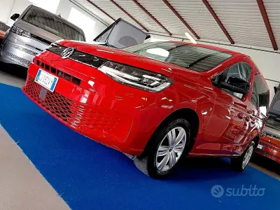 Usata VW Caddy 122 CV (89 kW) 2022 Rosso Monovolume