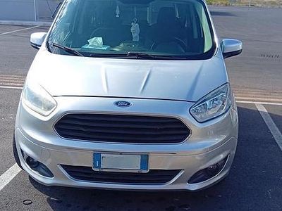 Begagnad Ford Tourneo 2016 Sedan