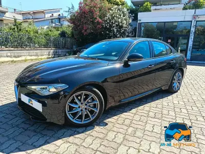 Usata Alfa Romeo Giulia Super 160 CV (117 kW) 2019 Nero Berlina