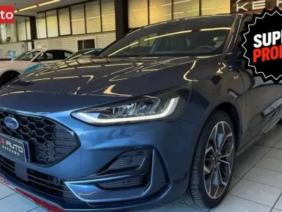 Usata Ford Focus ST-Line X 125 CV (91 kW) 2022 Chrome blue Berlina