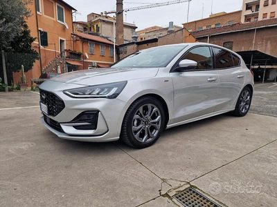 Occasion Ford Focus ST-Line 125 ch (91 kW) 2025 Gris Berline