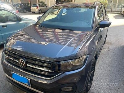 Usata VW T-Cross Style 110 CV (80 kW) 2023 Grigio SUV