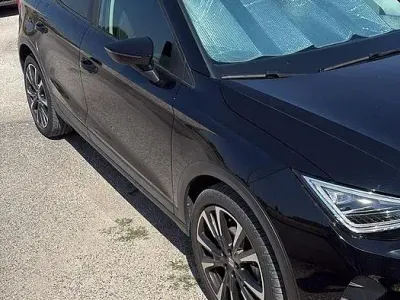 Usata Seat Arona 115 CV (84 kW) 2024 Nero SUV