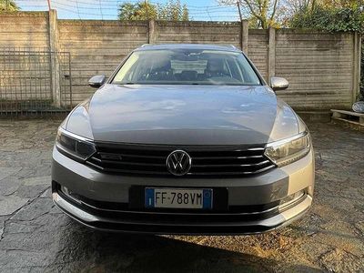 Usata VW Passat Highline 190 CV (139 kW) 2016 Grigio Station wagon