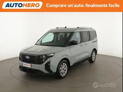 Usata Ford Tourneo Courier Titanium 125 CV (91 kW) 2024 Grigio Monovolume