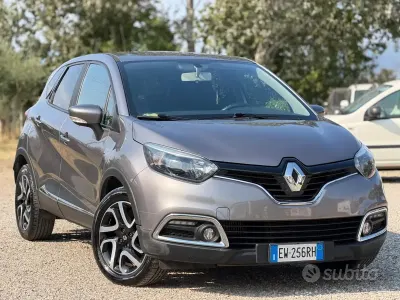 Usata Renault Captur 90 CV (66 kW) 2014 Grigio SUV
