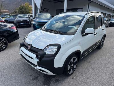 Nuova Fiat Panda Cross Cross 69 CV (50 kW) 2025 Bianco gelato pastello Utilitaria