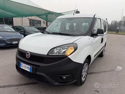 Begagnad Fiat Doblò Easy 95 HK (69 kW) 2021 Vit Minibuss