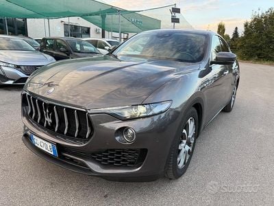 Begagnad Maserati Levante GranLusso 275 HK (202 kW) 2021 Grå SUV