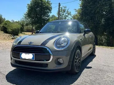 Usata Mini Cooper 136 CV (100 kW) 2019 Verde Utilitaria