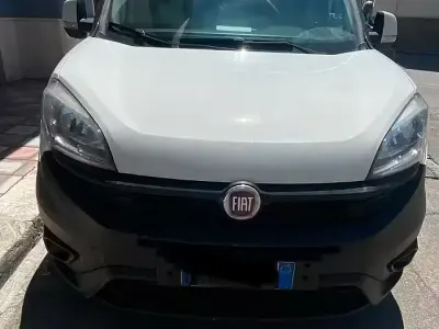 Usata Fiat Doblò 105 CV (77 kW) 2017 Bianco Monovolume