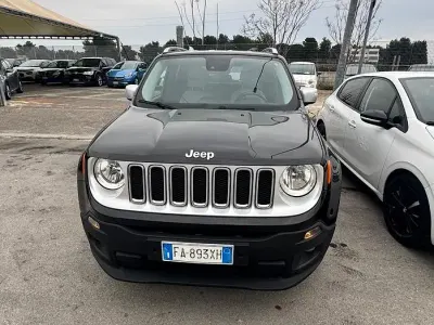 Usata Jeep Renegade Limited 140 CV (102 kW) 2015 Nero SUV